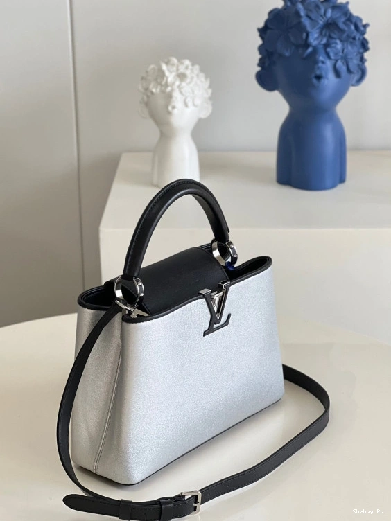 BB CAPUCINES LOUIS VUITTON 0801